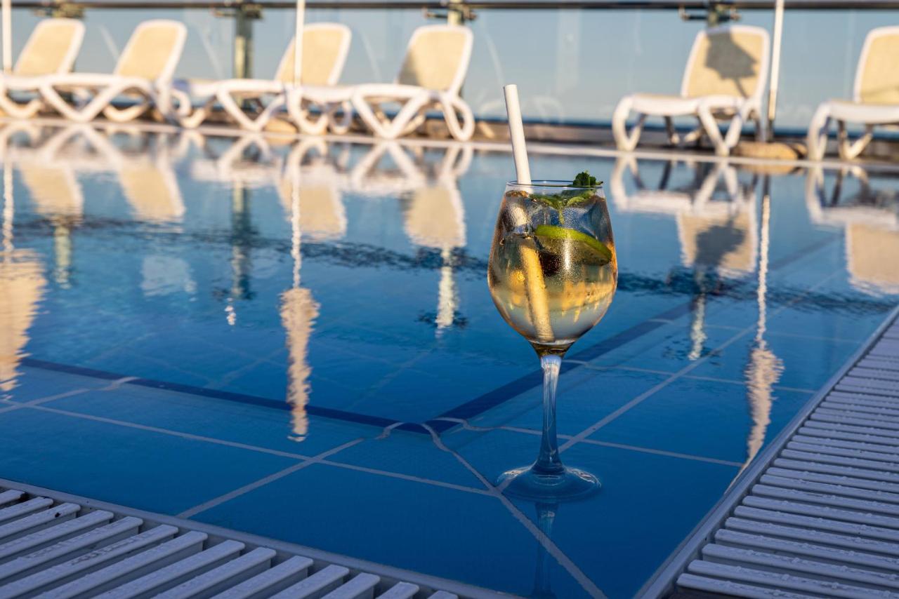 Maritim Hotel Amelia Albena Buitenkant foto