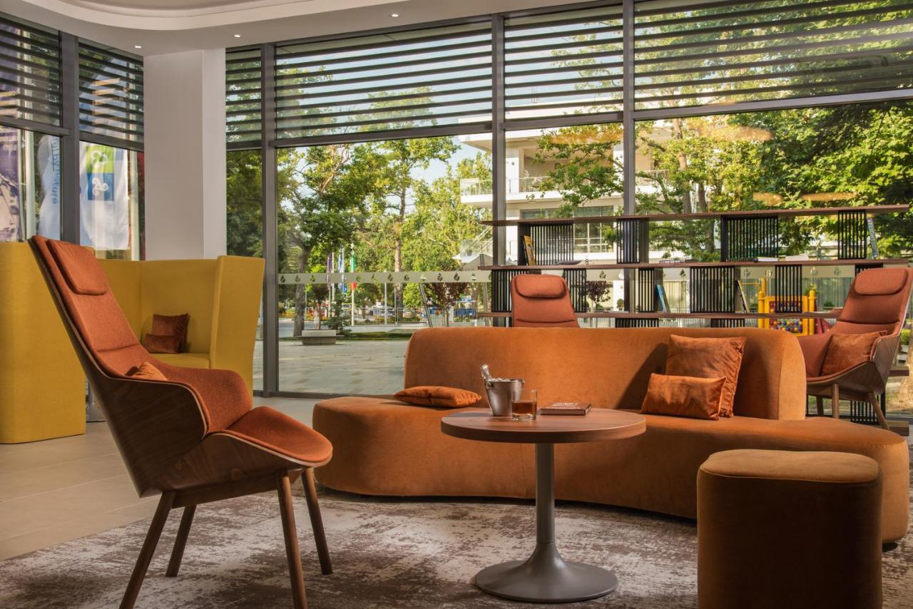 Maritim Hotel Amelia Albena Buitenkant foto