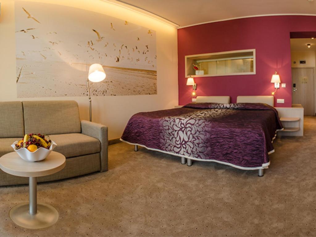 Maritim Hotel Amelia Albena Buitenkant foto